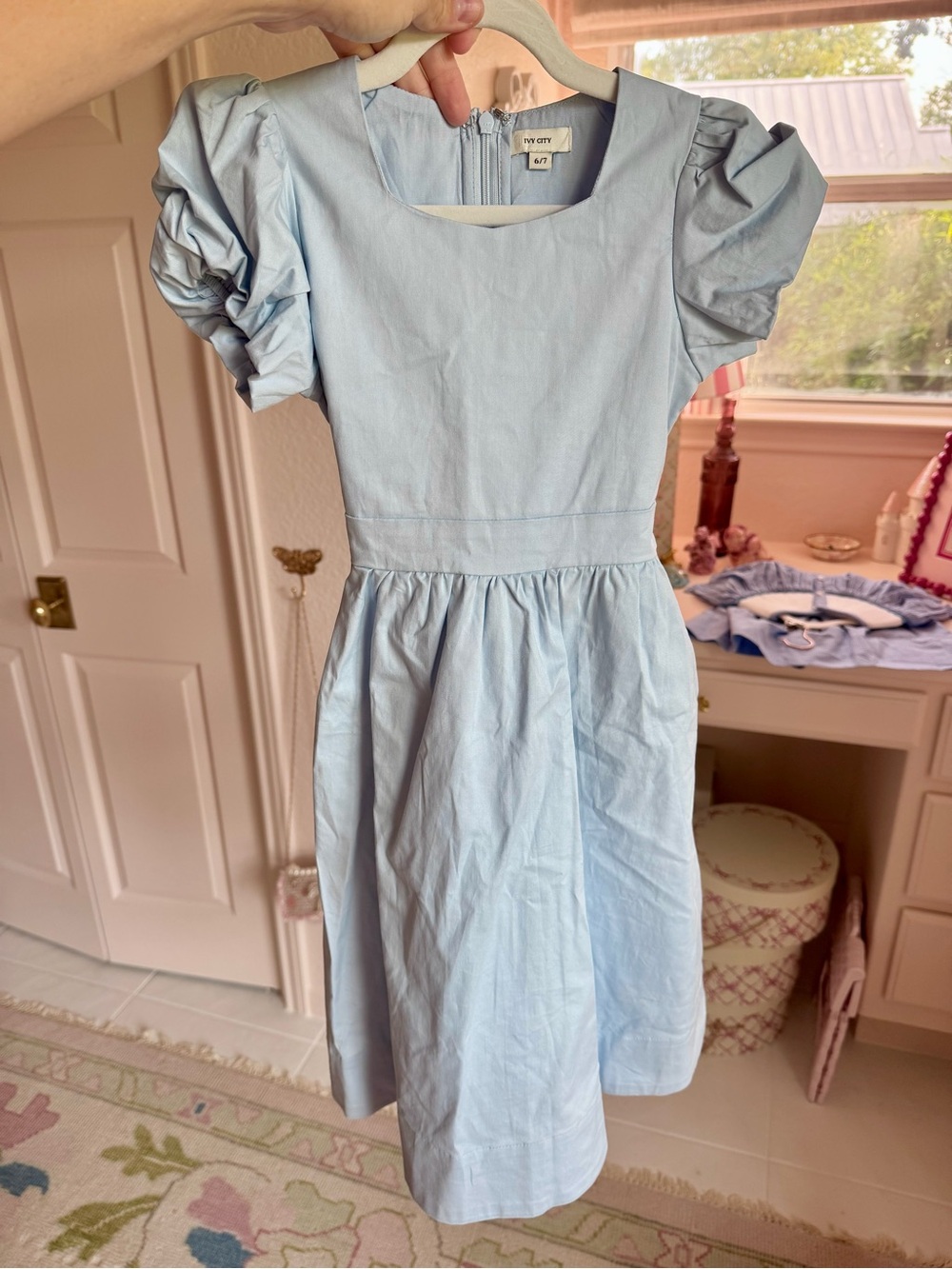 Ivy City girls blue dress Size 6/7